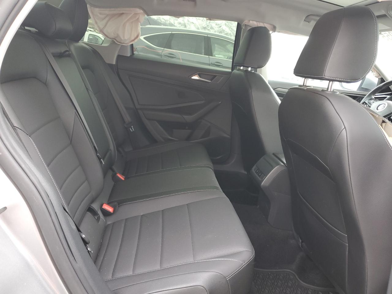 2021 Volkswagen Jetta - Image 10