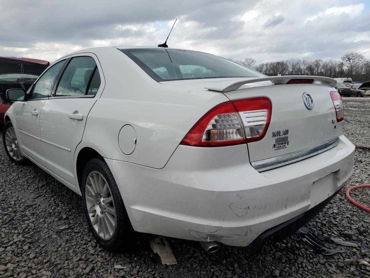 2007 Mercury Milan - Image 2