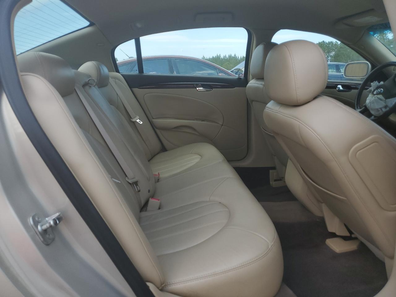2007 Buick Lucerne - Image 10