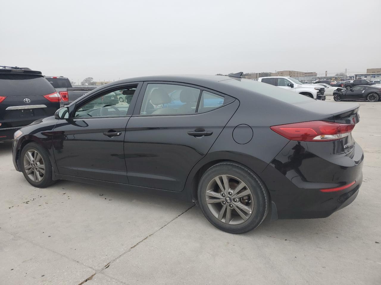 2018 Hyundai Elantra - Image 2