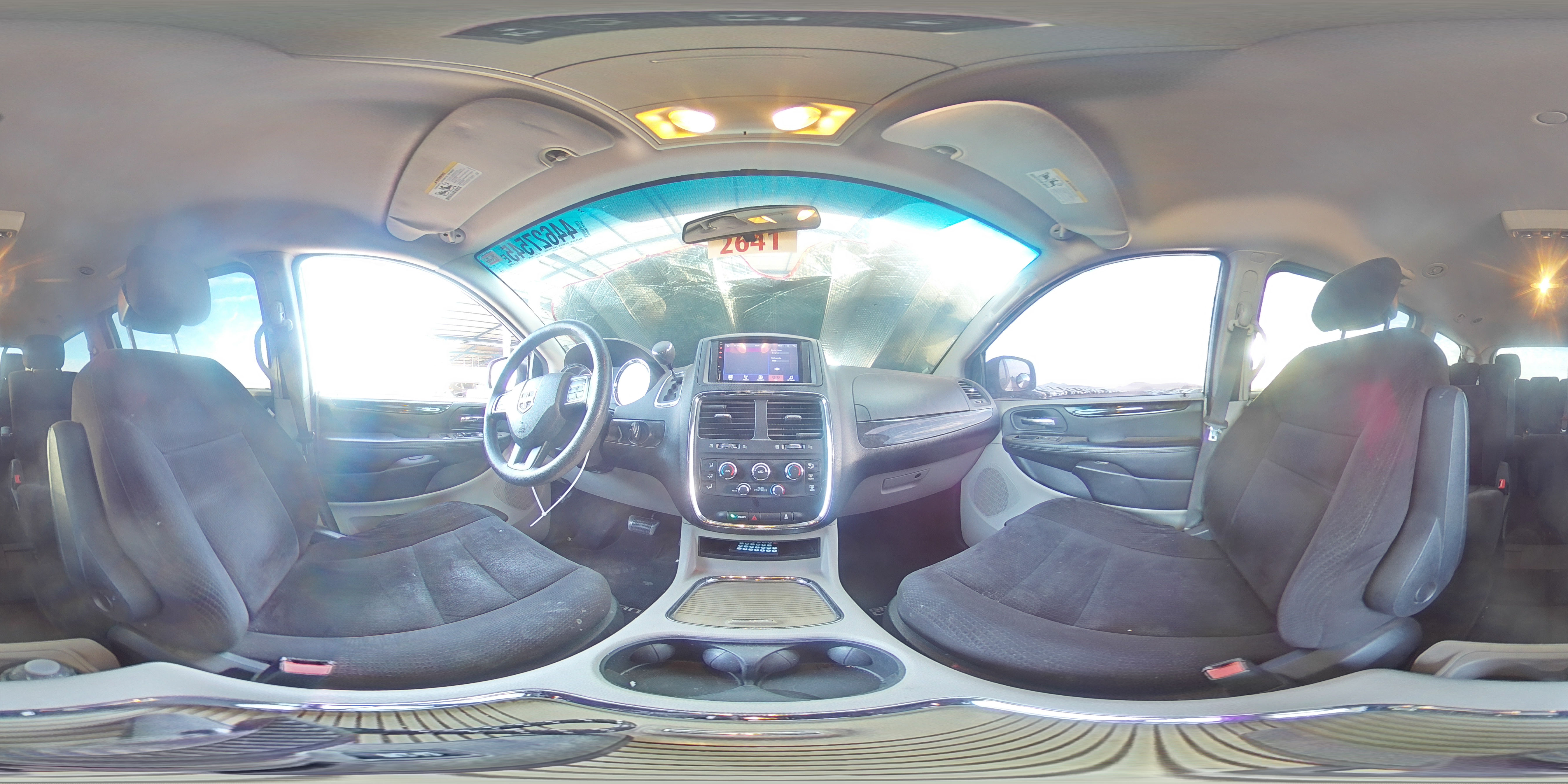 2014 Dodge Caravan - Image 13