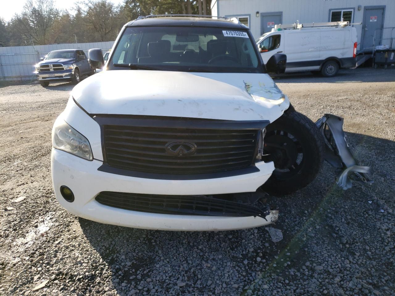 2011 Infiniti QX56 - Image 5