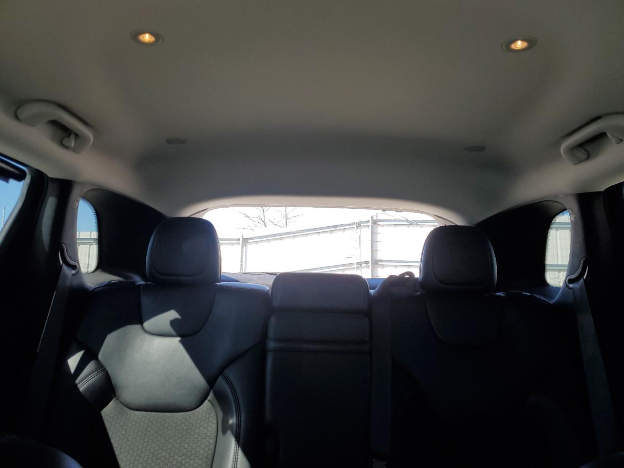2019 Jeep Grand Cherokee - Image 10