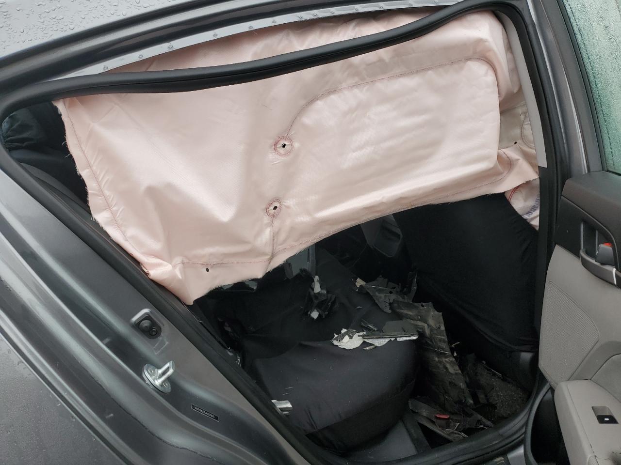 2018 Hyundai Elantra - Image 10