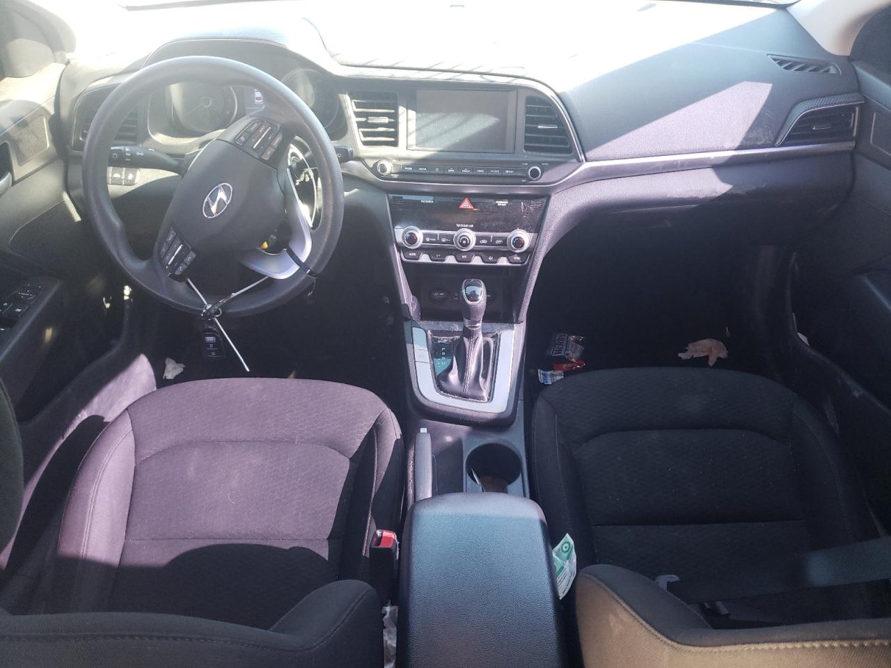 2020 Hyundai Elantra - Image 8