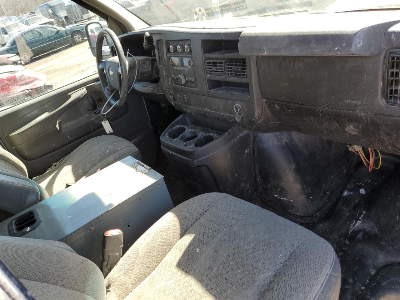 2014 Chevrolet Express - Image 8