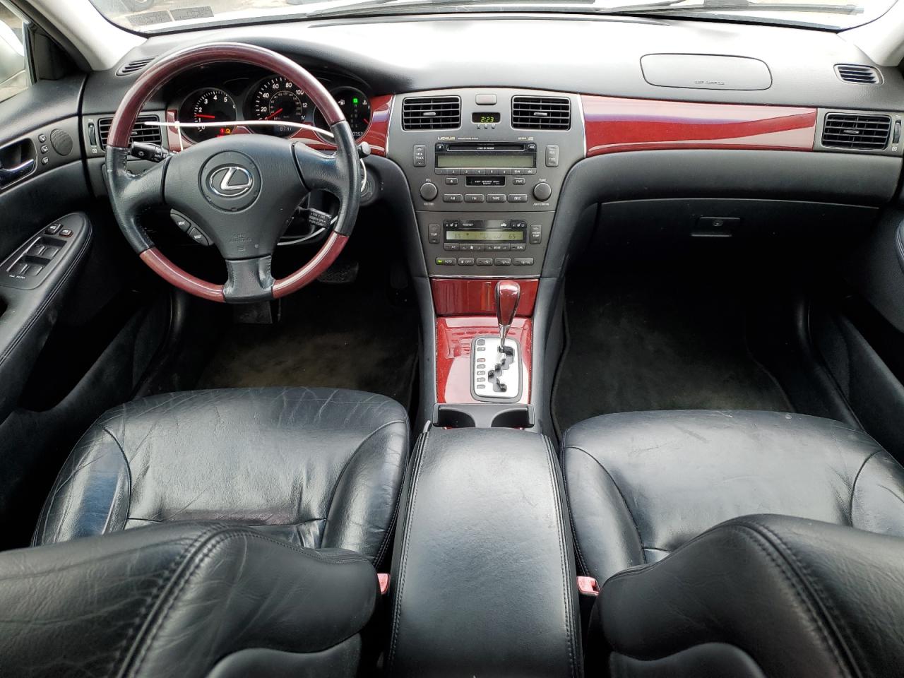 2002 Lexus ES - Image 8