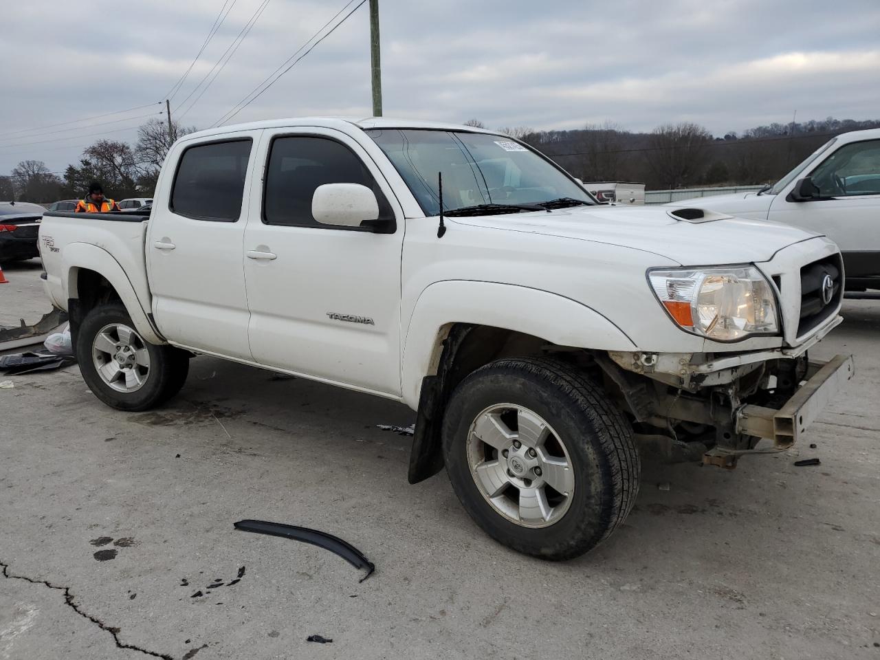 2011 Toyota Tacoma - Image 4