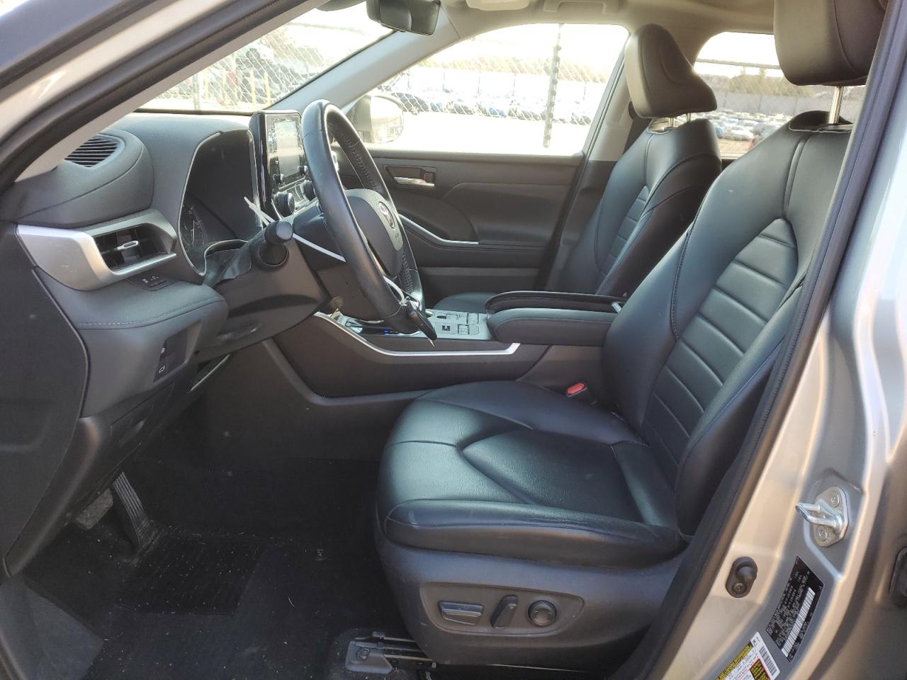2021 Toyota Highlander - Image 7