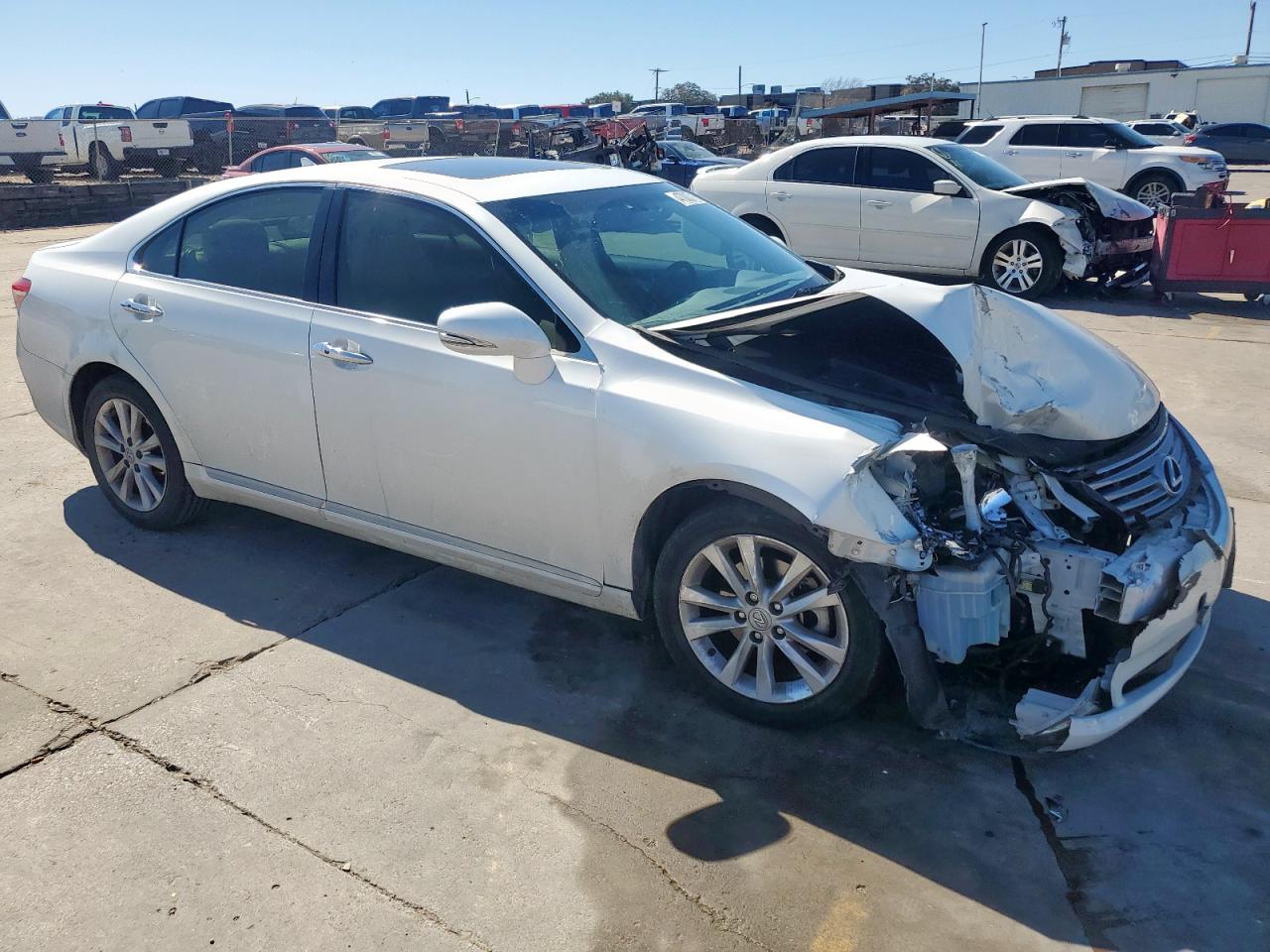 2012 Lexus ES - Image 4