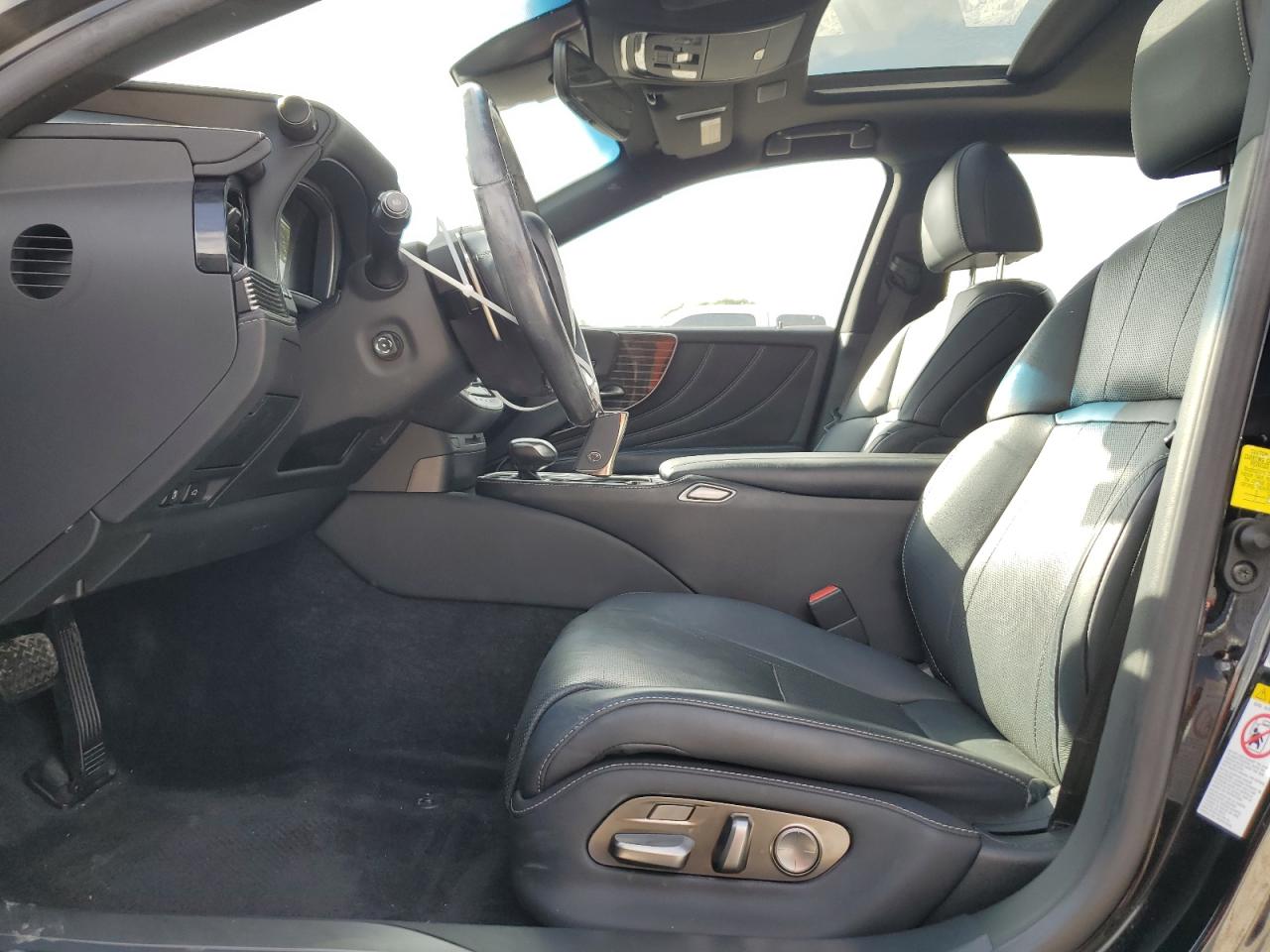 2018 Lexus LS - Image 7