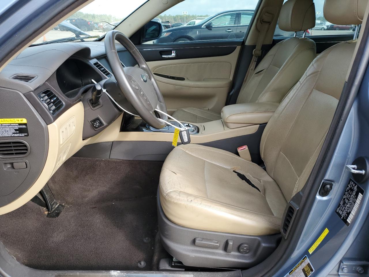 2011 Hyundai Genesis - Image 8