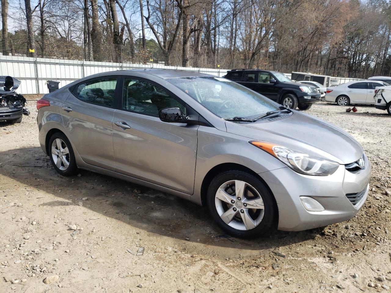 2012 Hyundai Elantra - Image 4