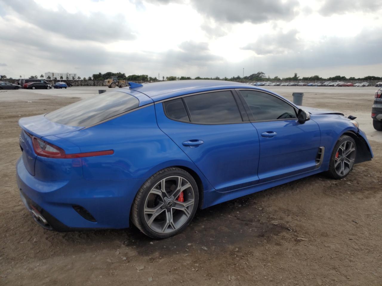 2020 Kia Stinger - Image 3