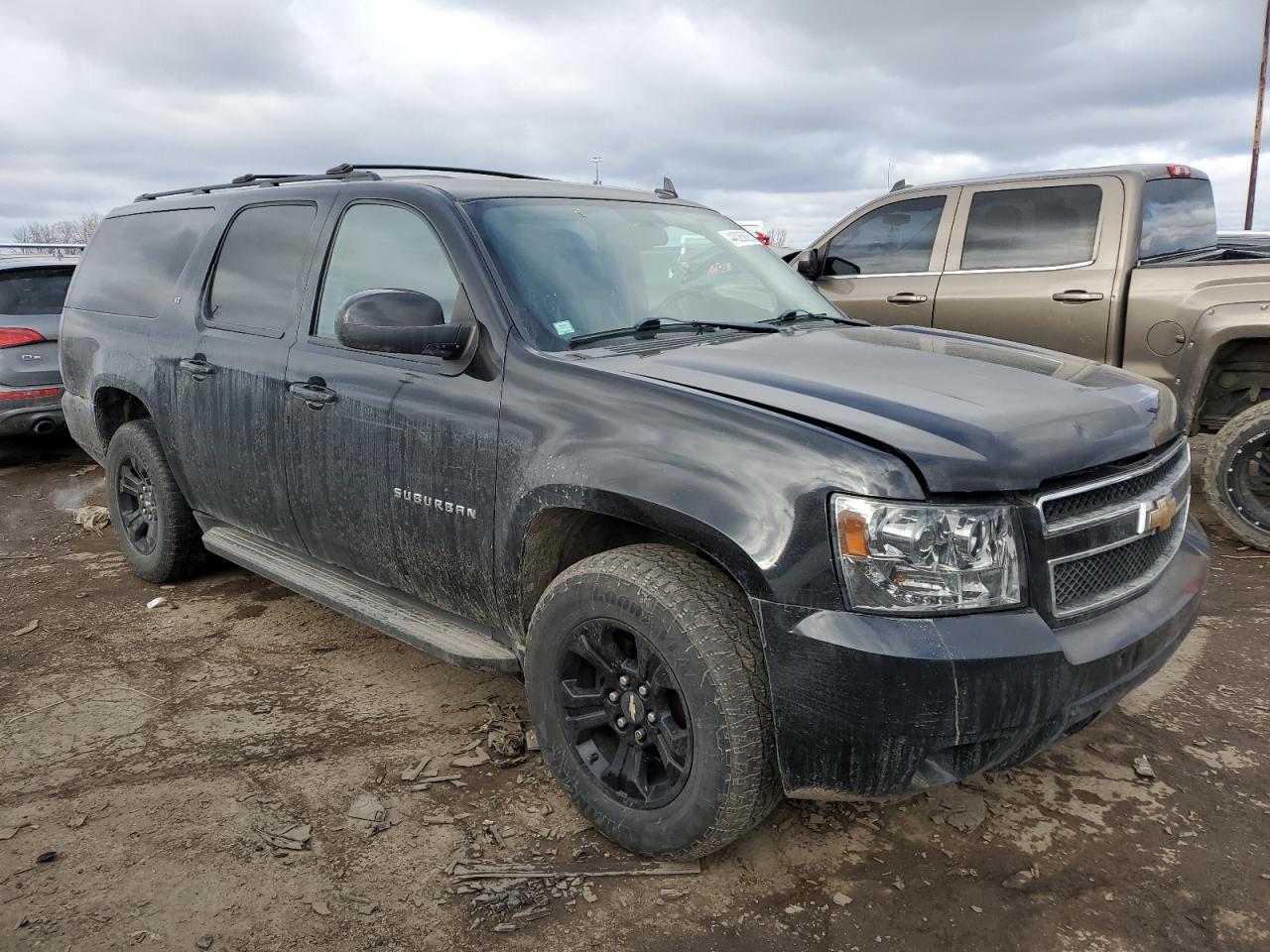 2011 Chevrolet Suburban - Image 4