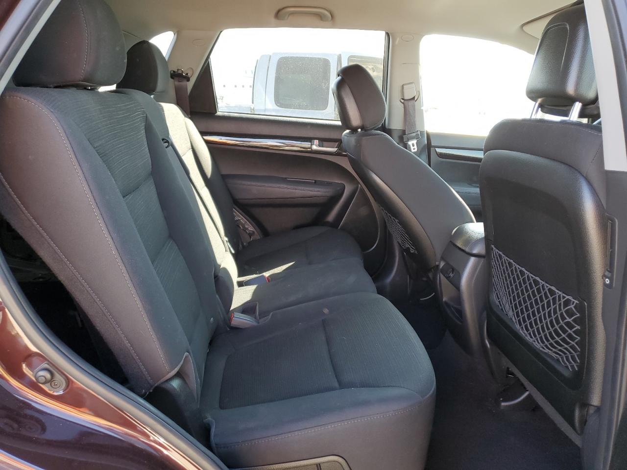 2014 Kia Sorento - Image 11