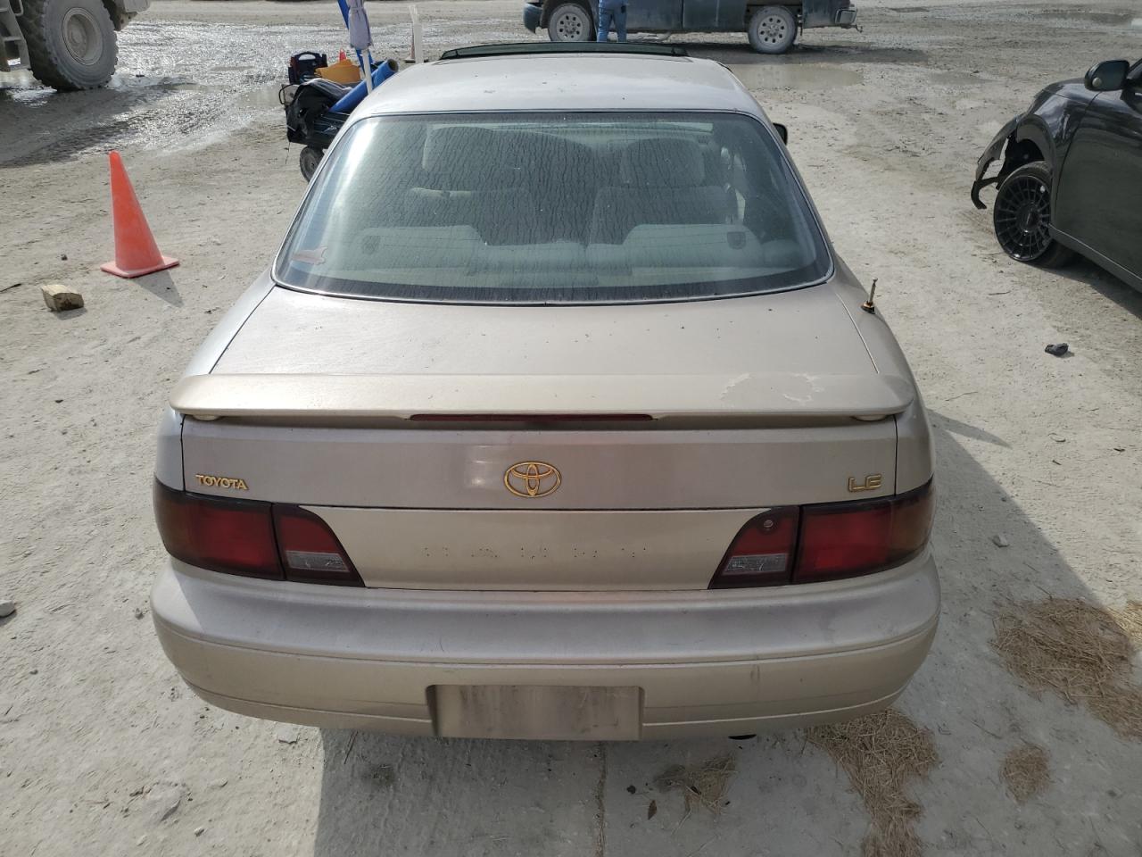 1996 Toyota Camry - Image 6