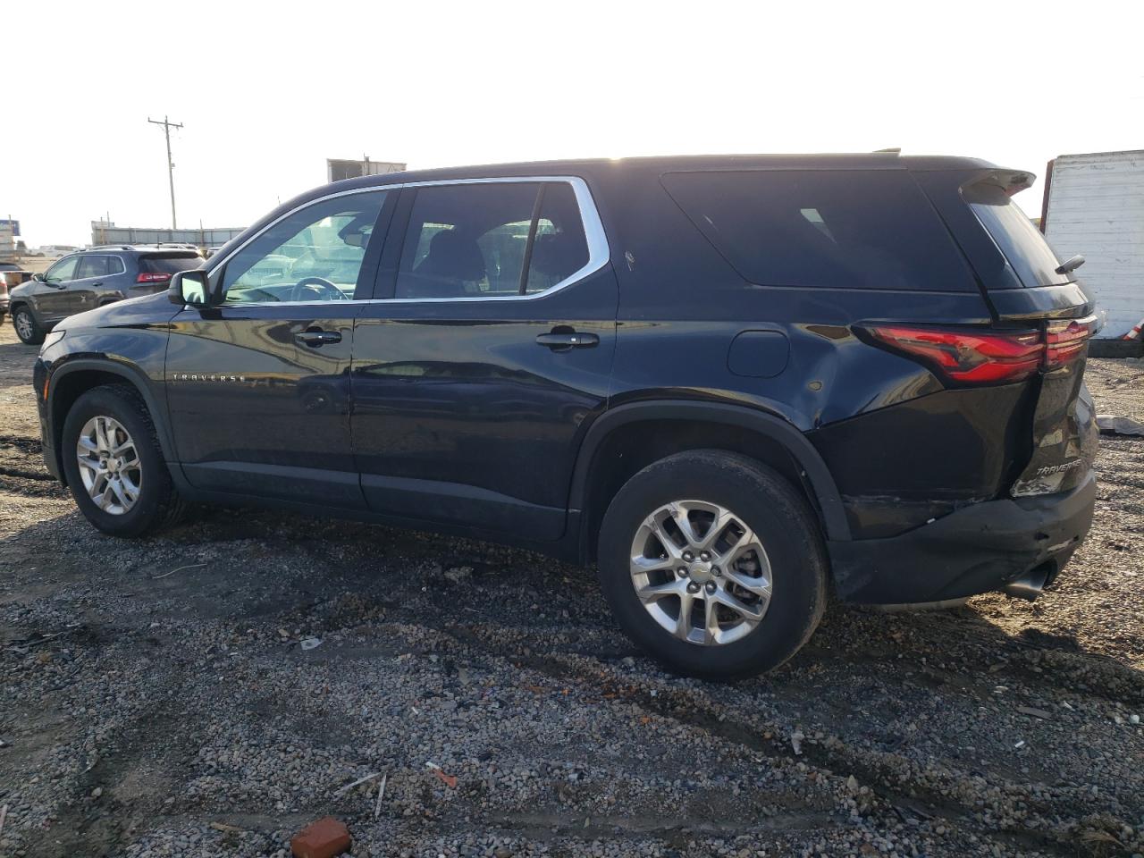 2022 Chevrolet Traverse - Image 2