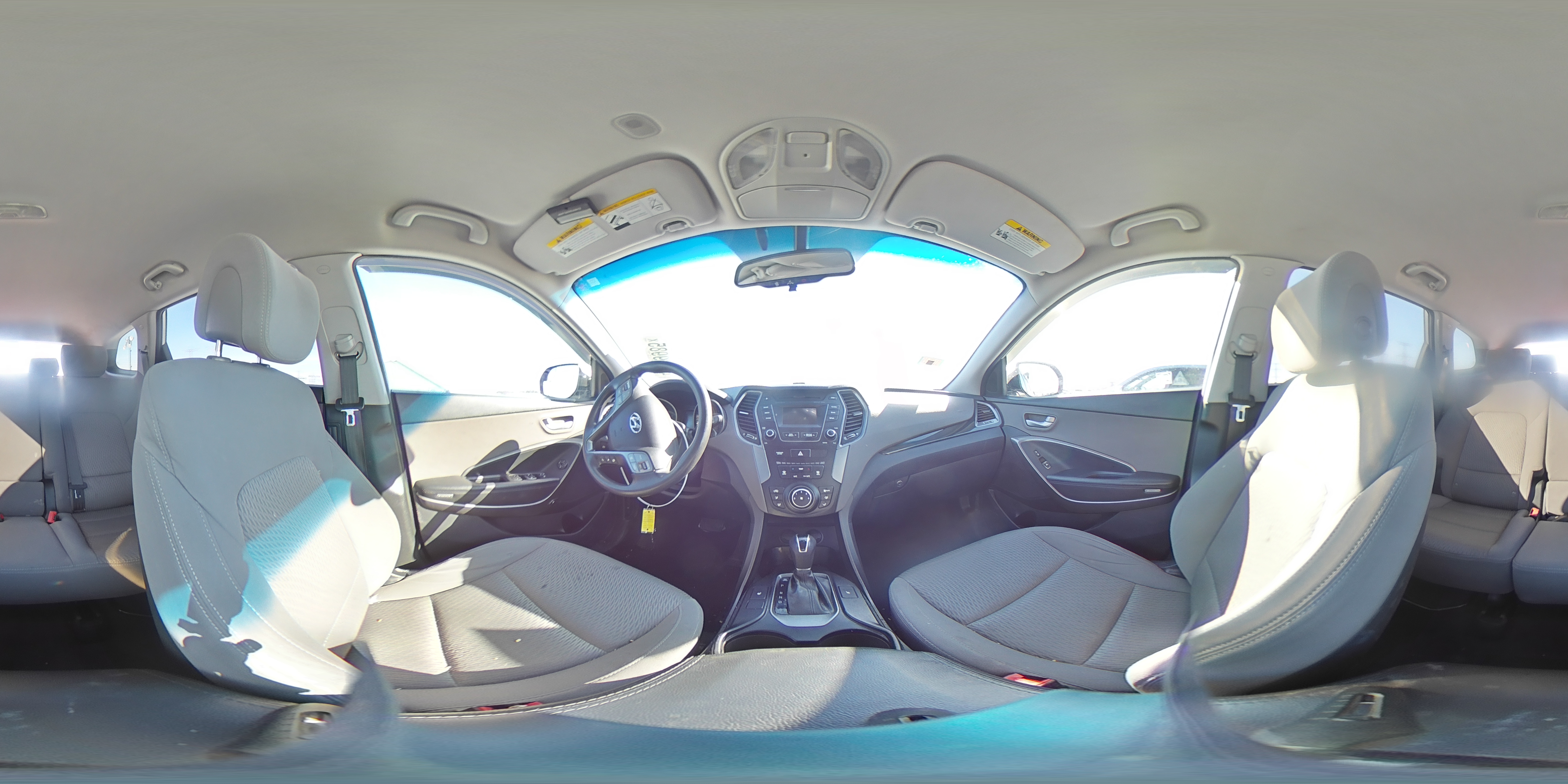 2015 Hyundai Santa Fe - Image 14