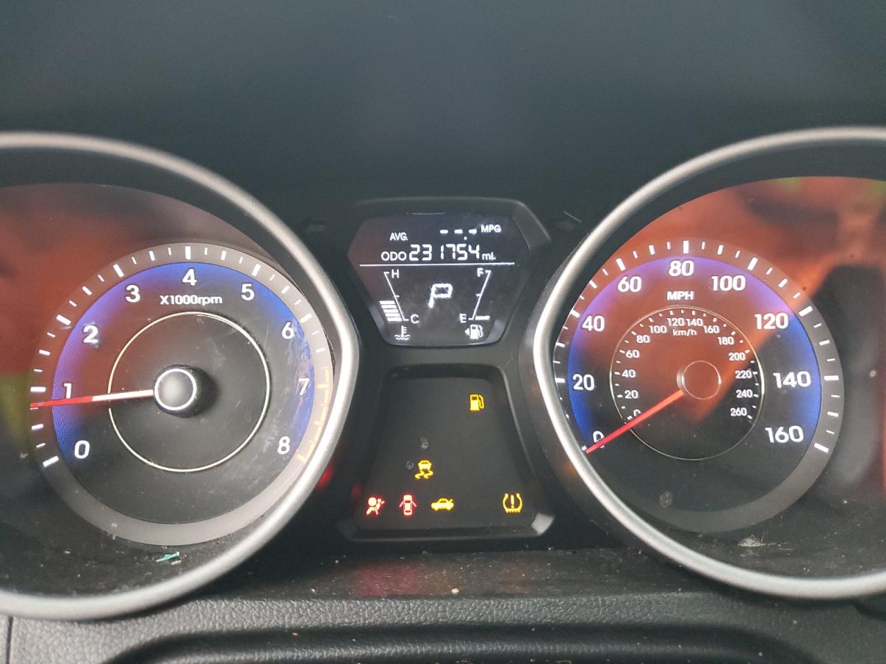 2011 Hyundai Elantra - Image 9