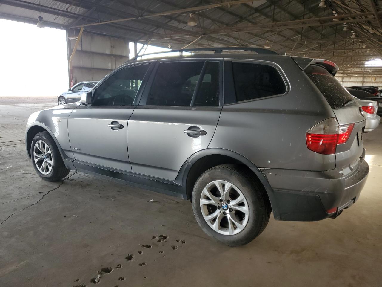 2009 BMW X3 - Image 2