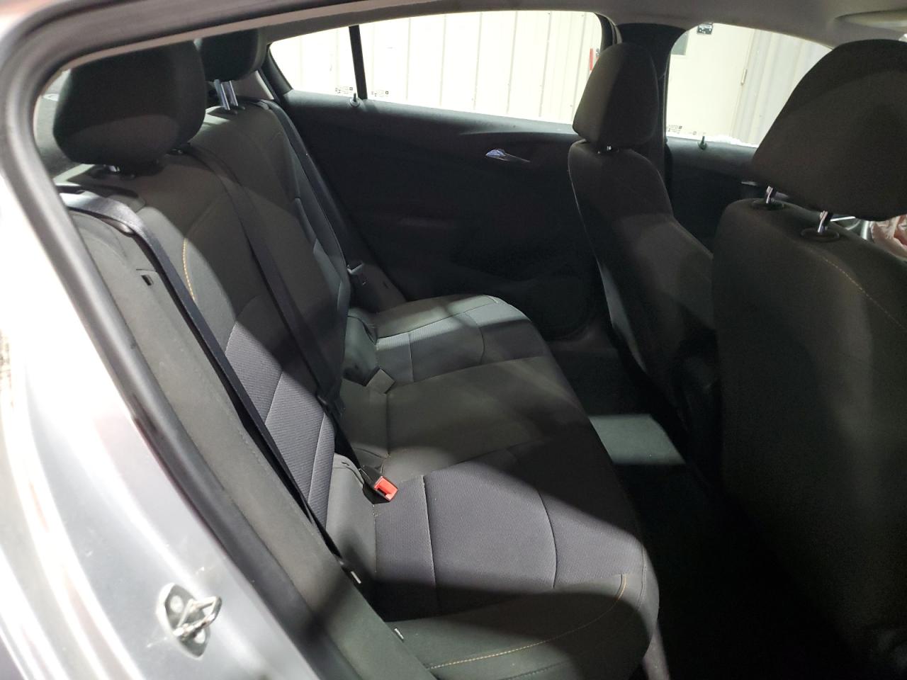 2018 Chevrolet Cruze - Image 11