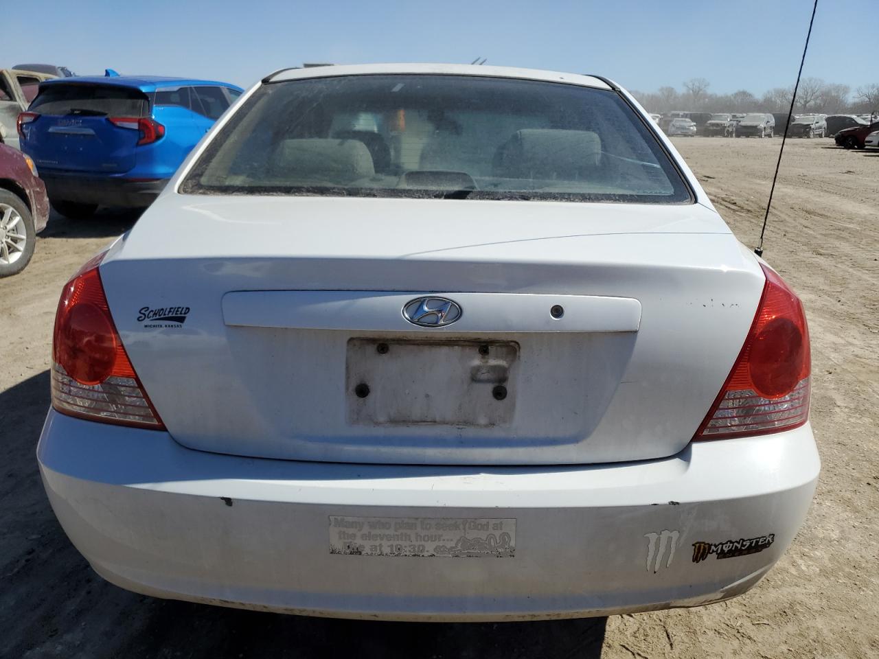 2005 Hyundai Elantra - Image 6