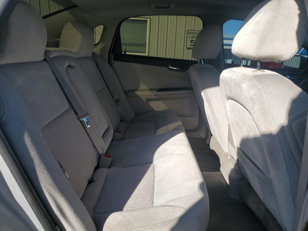 2014 Chevrolet Impala - Image 10