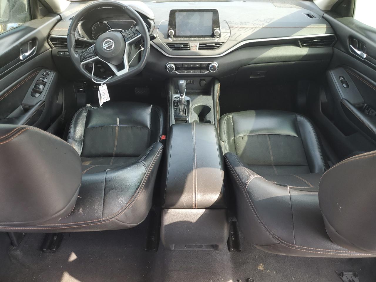 2021 Nissan Altima - Image 8