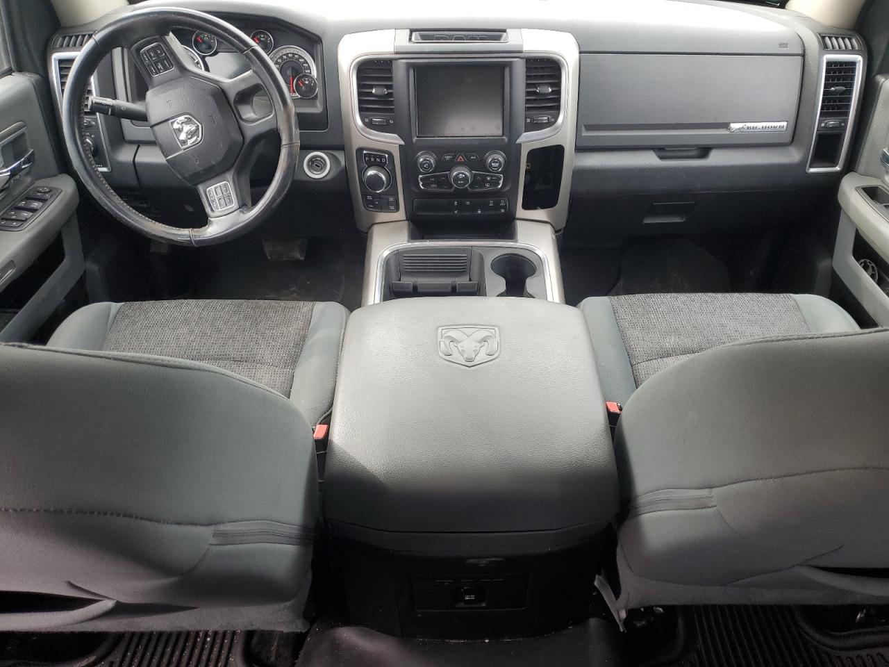 2016 RAM 1500 - Image 8