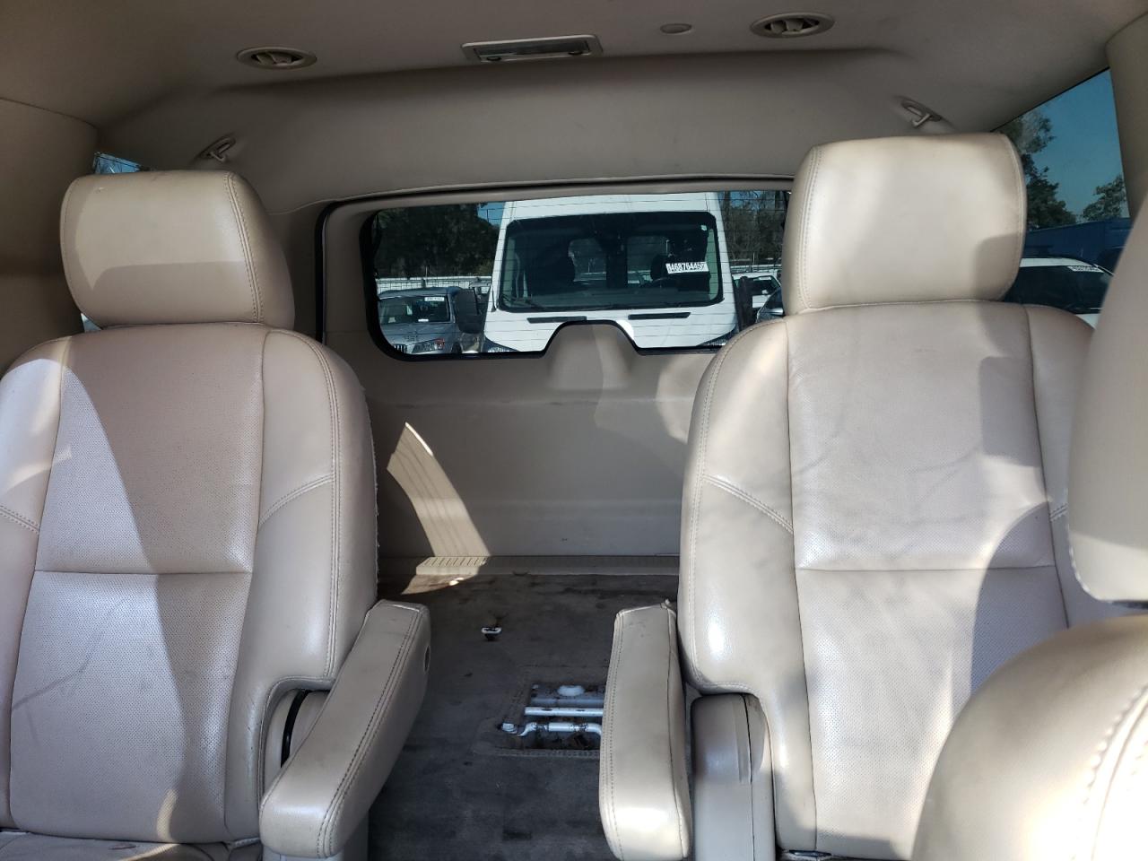 2011 Chevrolet Tahoe - Image 10