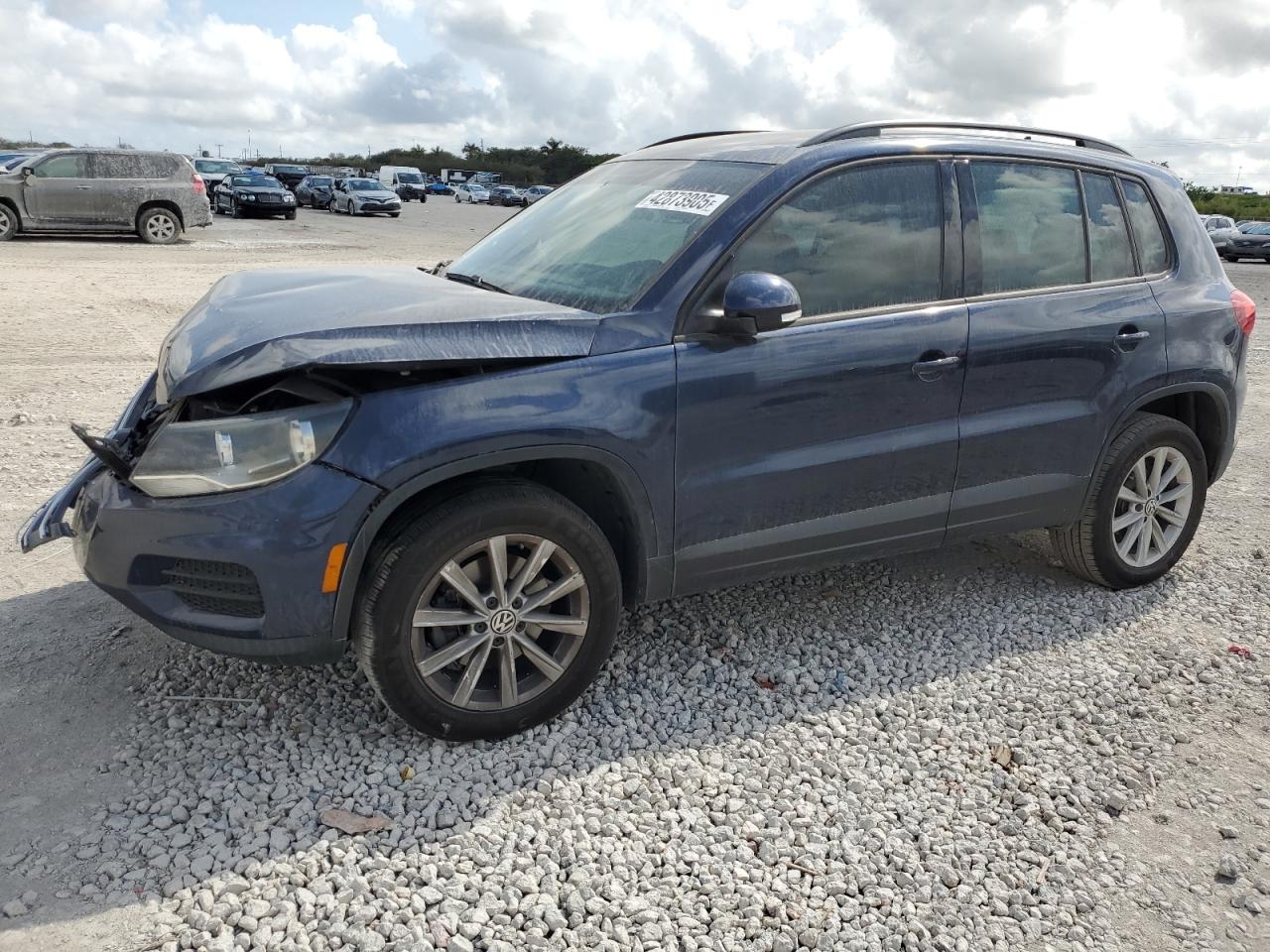 2015 Volkswagen Tiguan - Image 1
