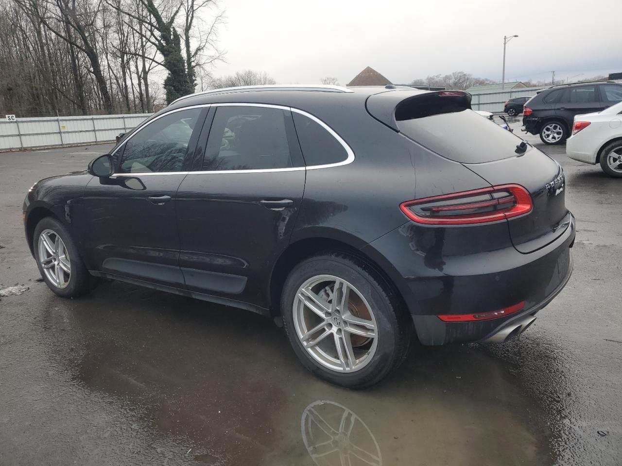 2017 Porsche Macan - Image 2