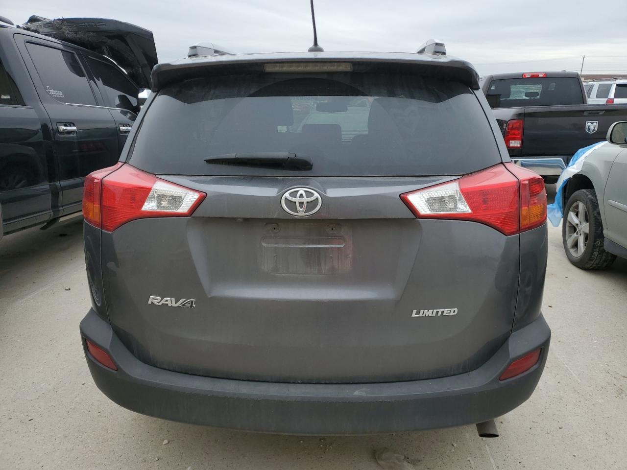2015 Toyota RAV 4 - Image 6