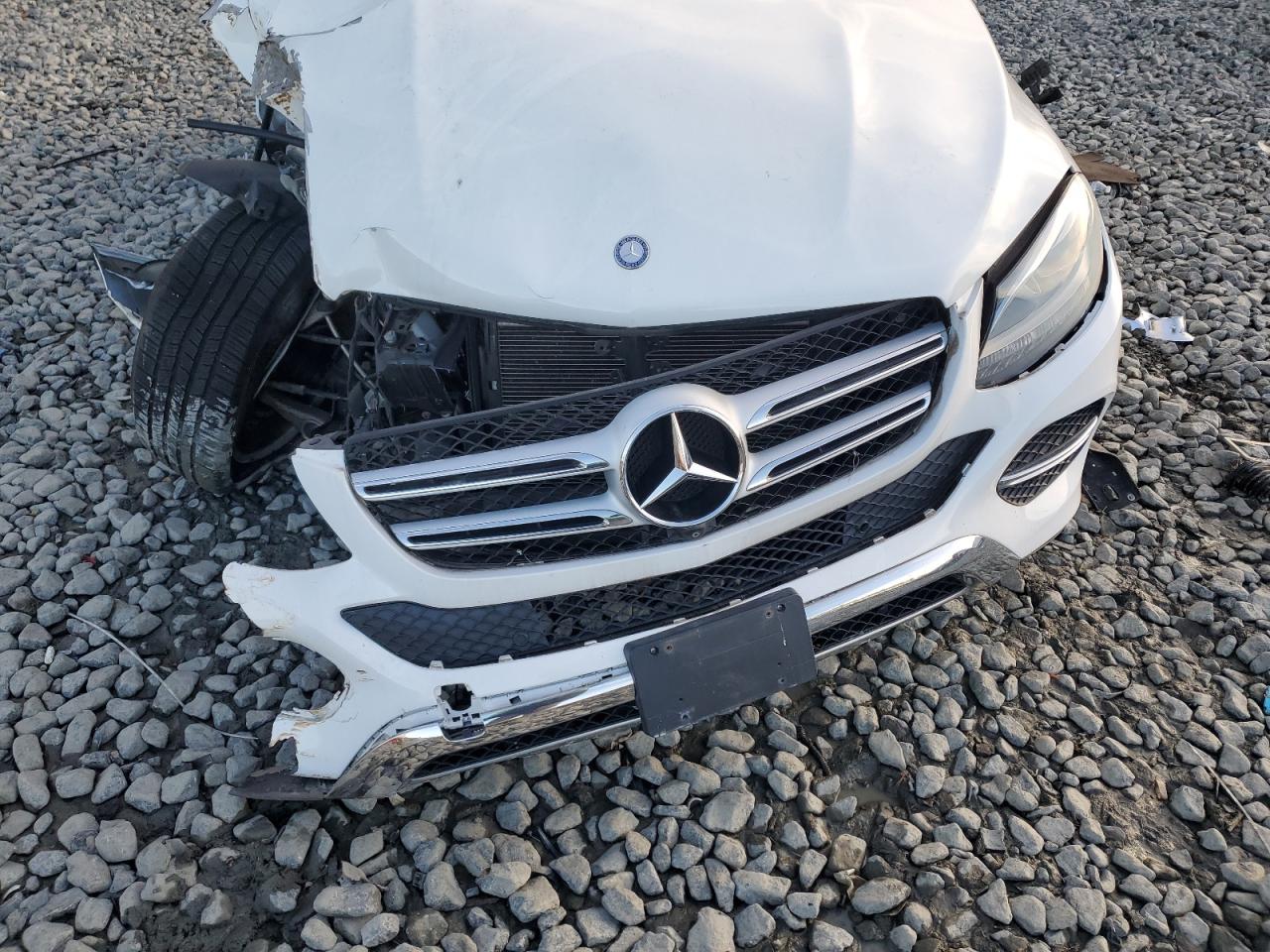 2016 Mercedes-Benz GLE - Image 12
