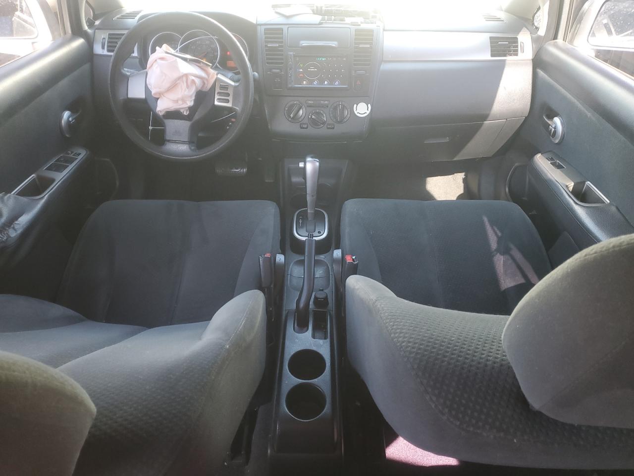 2010 Nissan Versa - Image 8