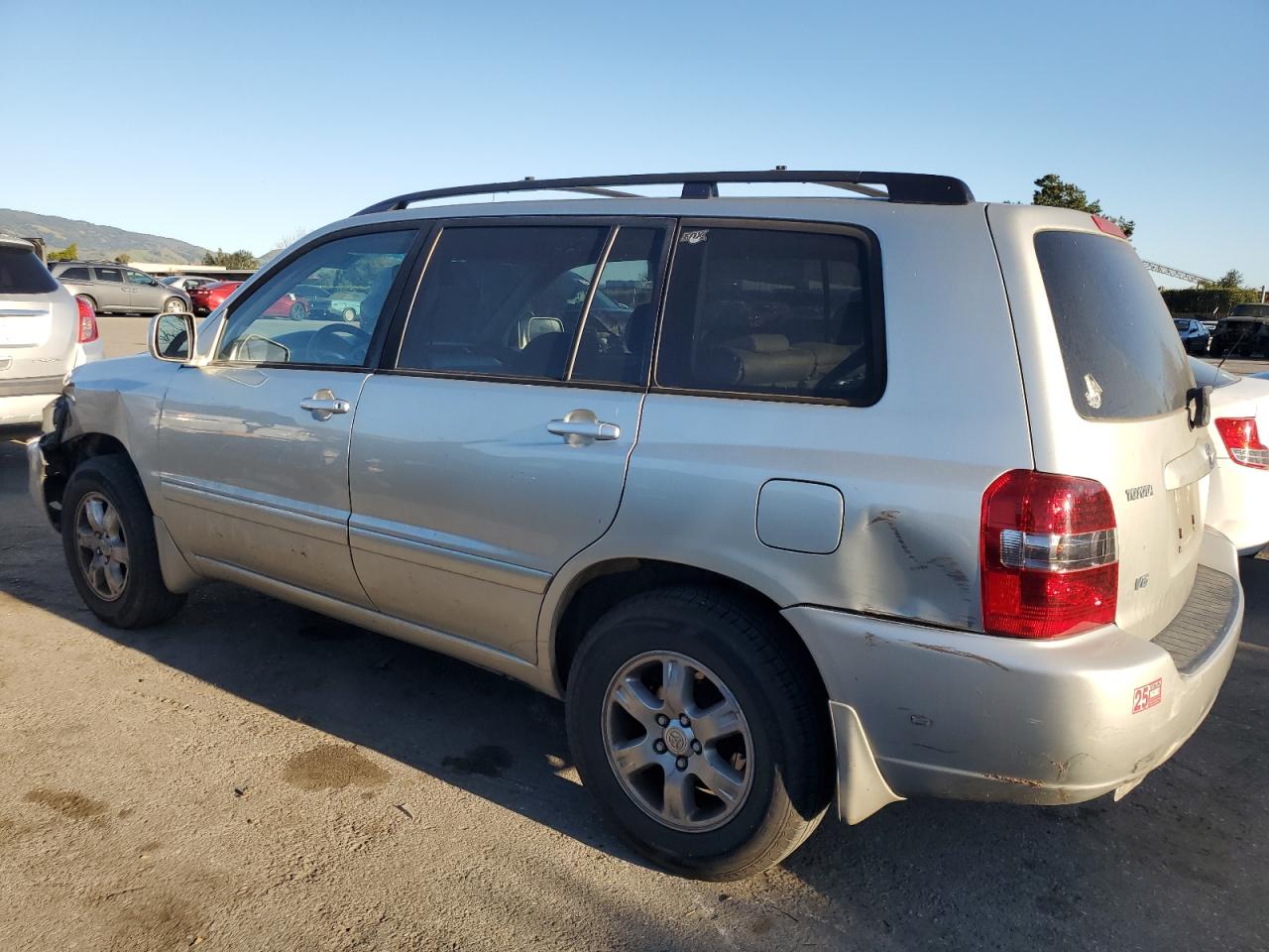 2004 Toyota Highlander - Image 2