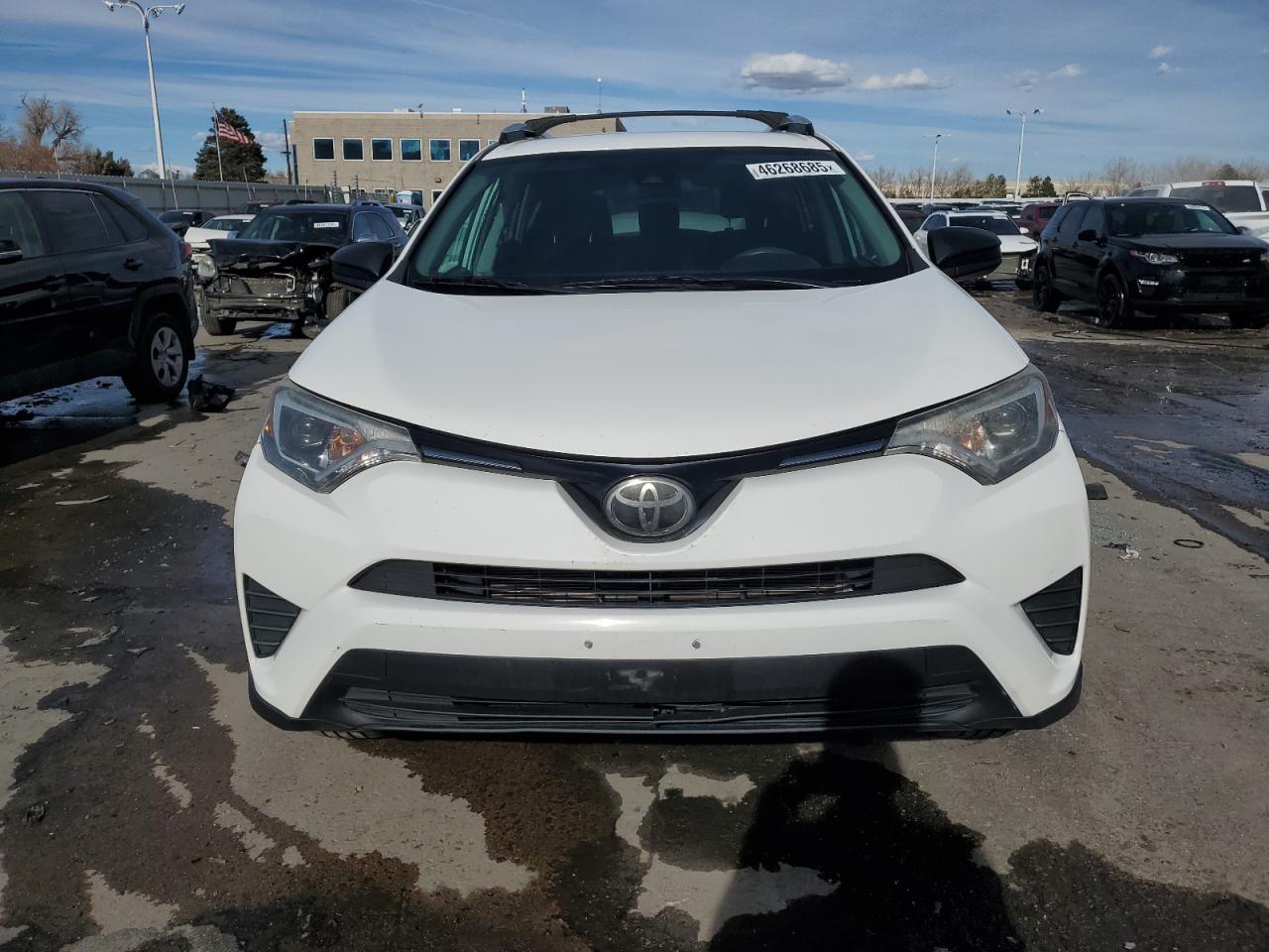 2018 Toyota RAV 4 - Image 5