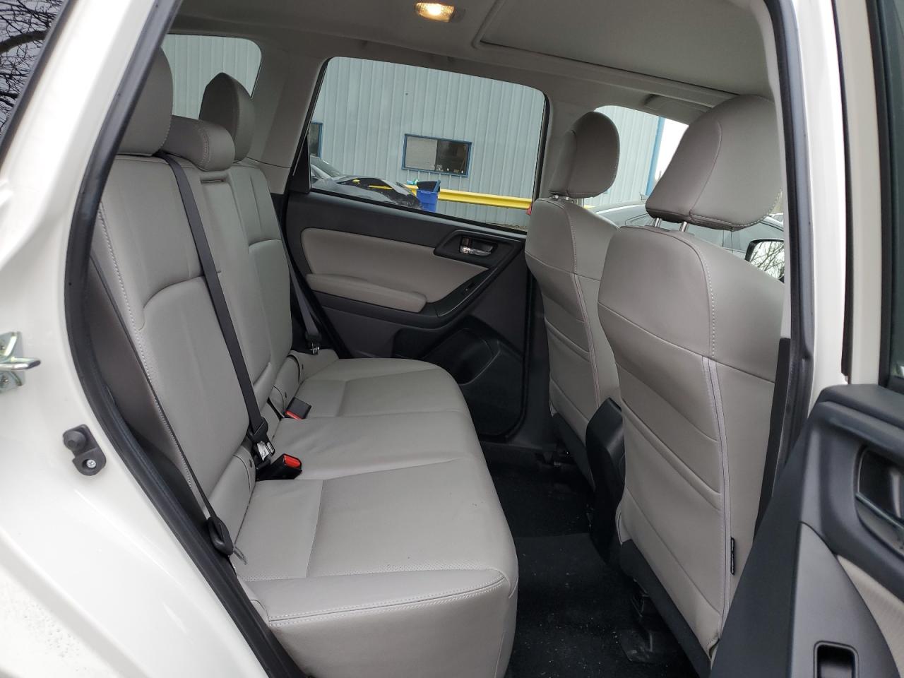 2015 Subaru Forester - Image 11