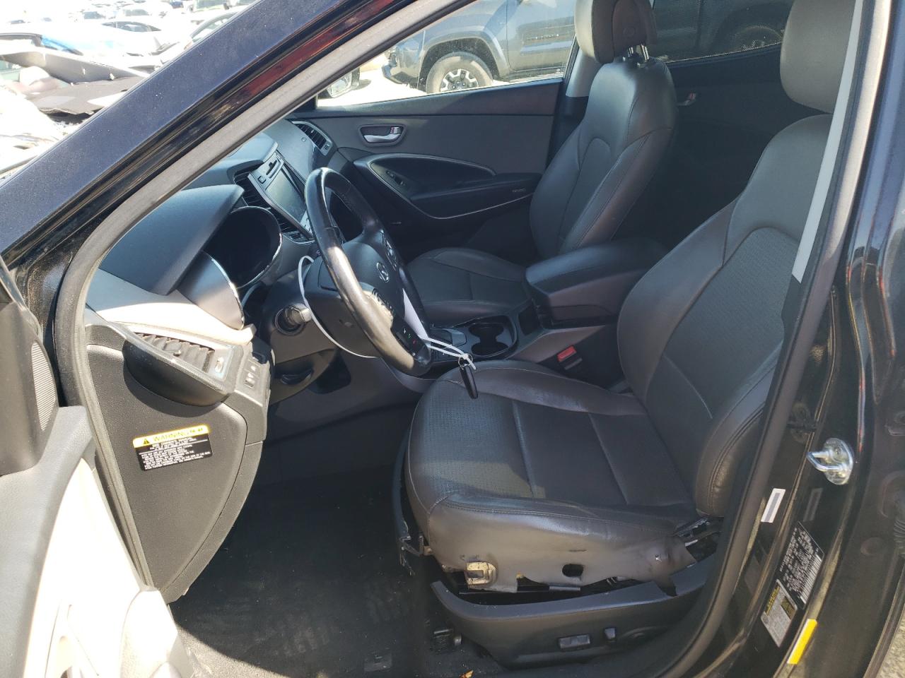 2014 Hyundai Santa Fe - Image 7