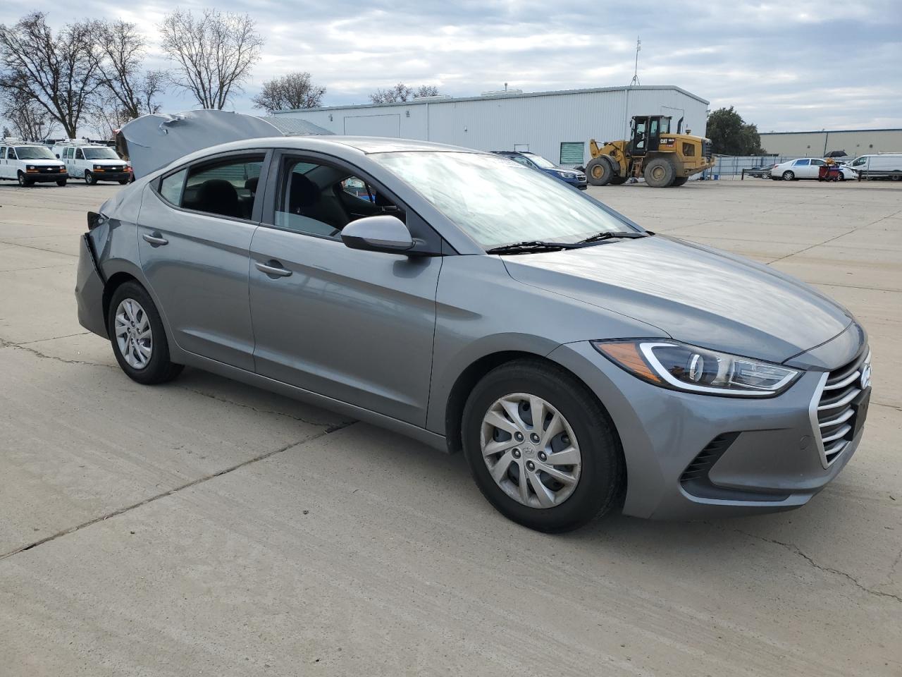 2018 Hyundai Elantra - Image 4