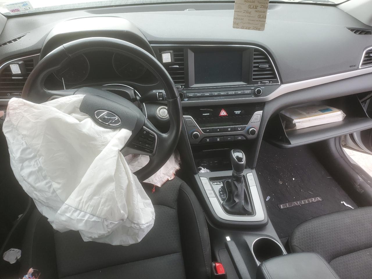 2017 Hyundai Elantra - Image 8