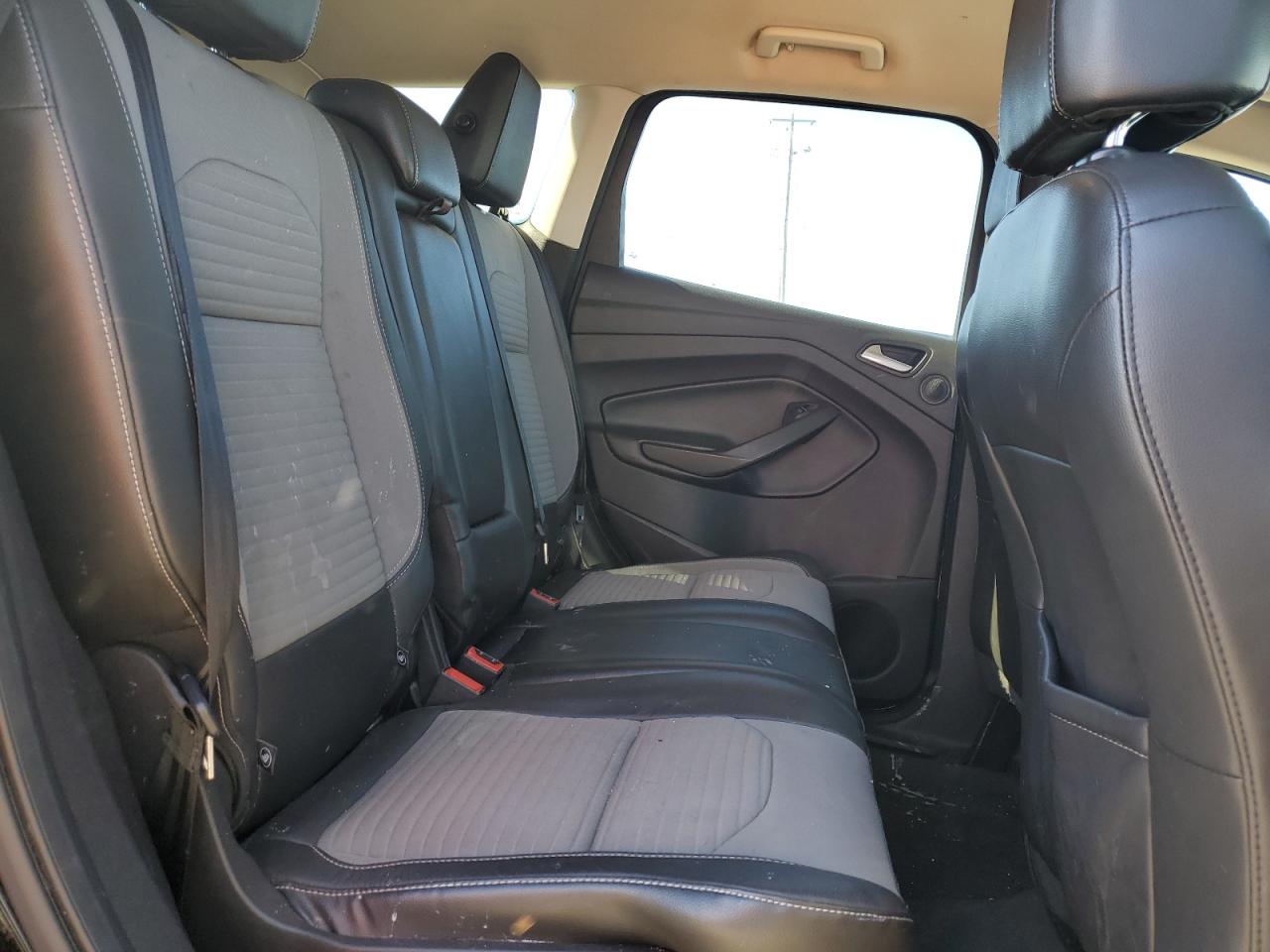 2017 Ford Escape - Image 11