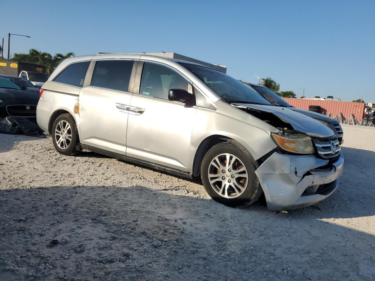 2012 Honda Odyssey - Image 4