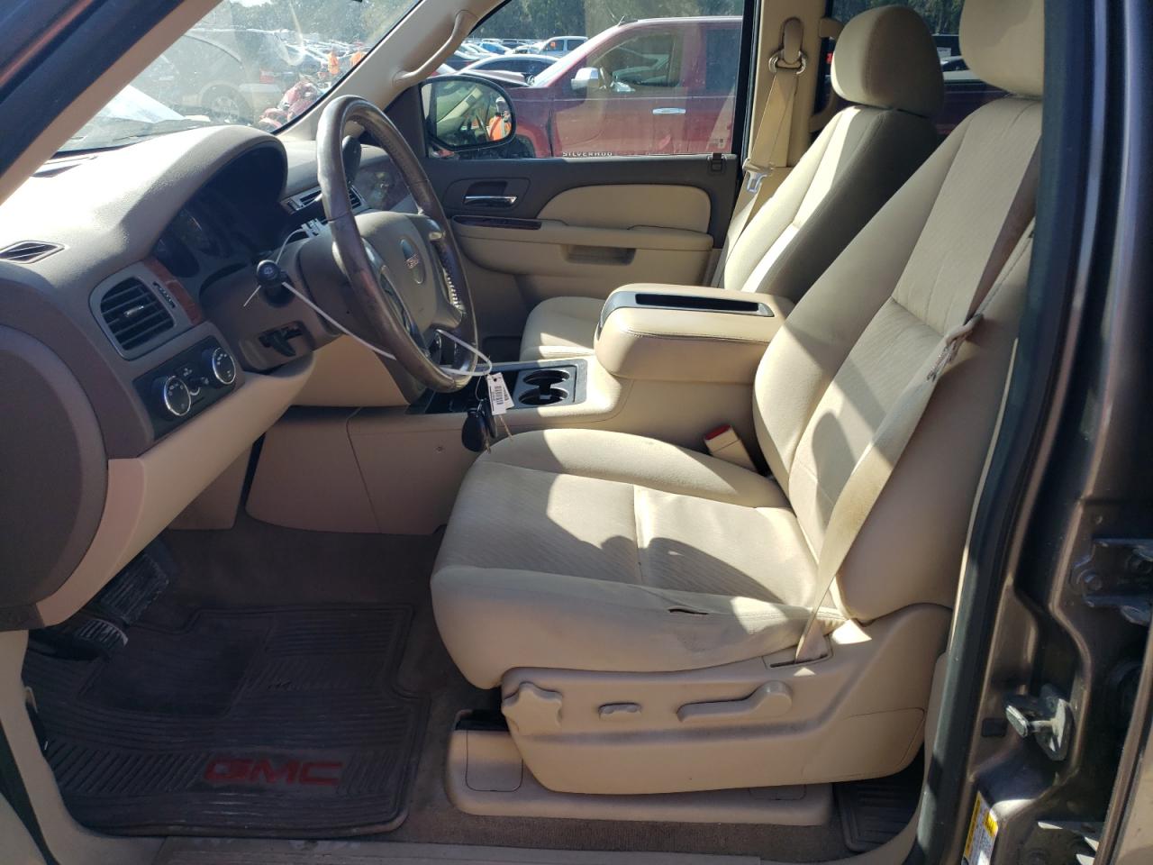 2011 GMC Yukon - Image 7