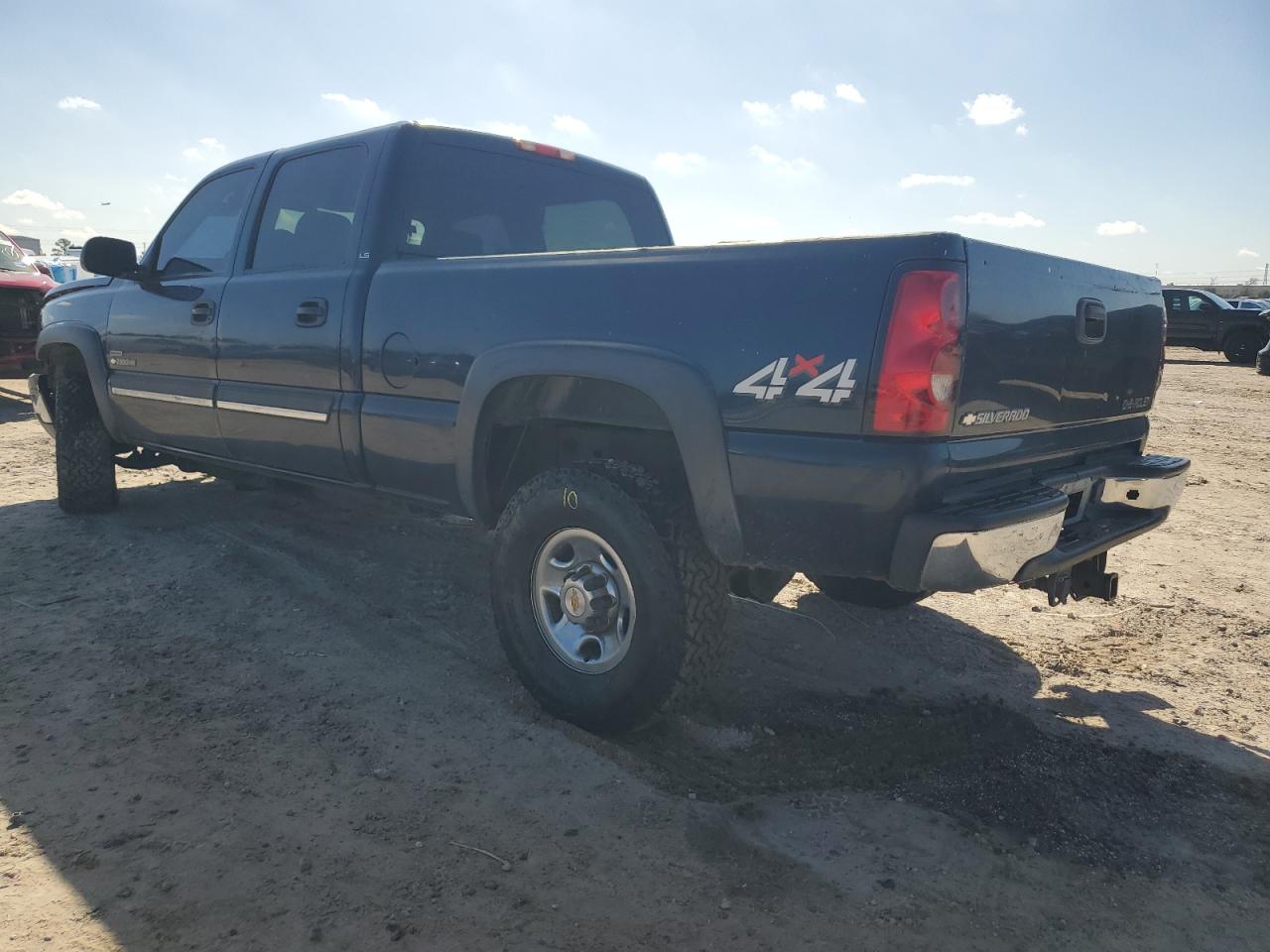 2005 Chevrolet Silverado - Image 2