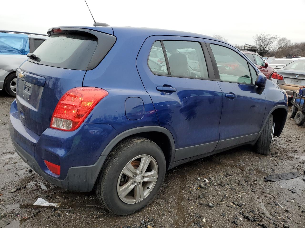 2017 Chevrolet Trax - Image 3