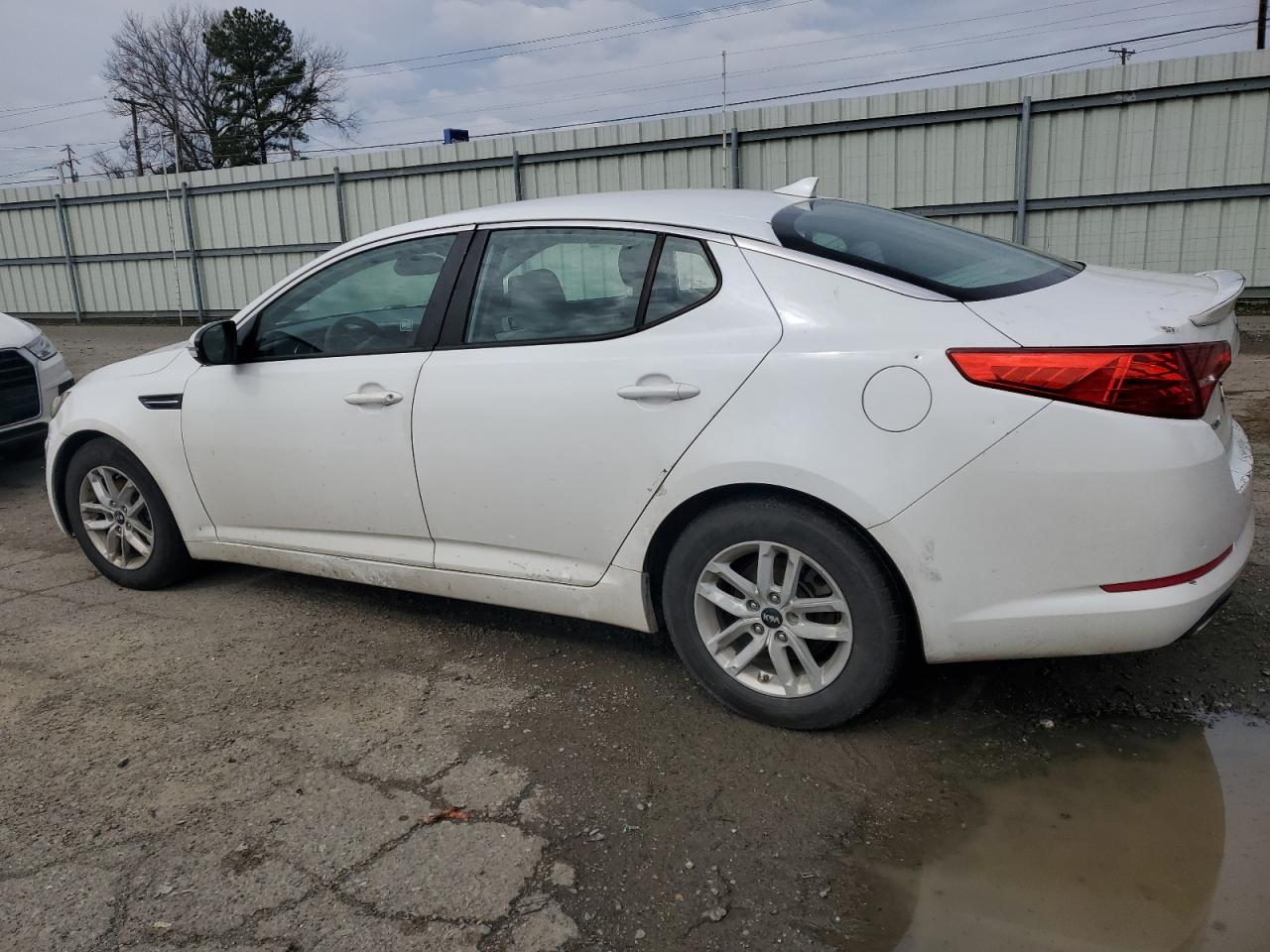 2011 Kia Optima - Image 2