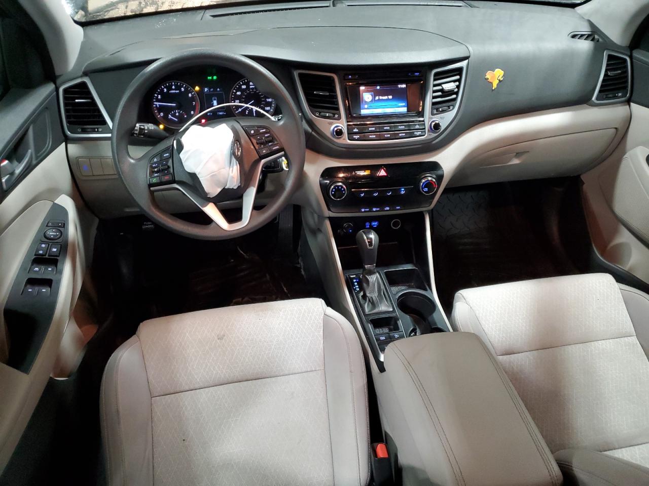 2017 Hyundai Tucson - Image 8
