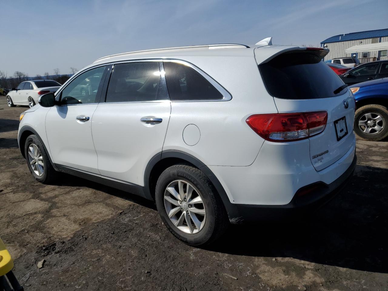 2016 Kia Sorento - Image 2